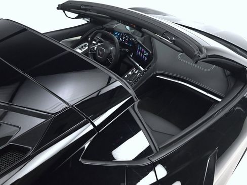 Used 2023 Chevrolet Corvette Stingray Coupe w/ Z51 Performance Package image 22