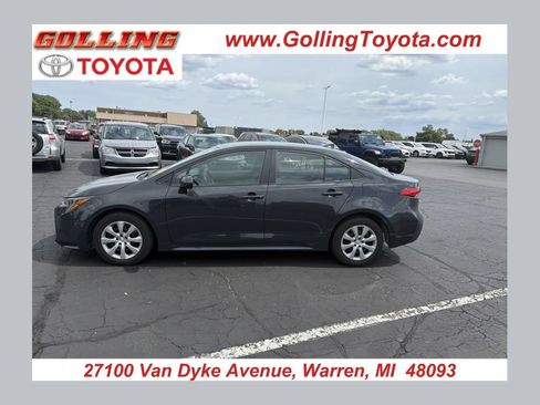 Used 2025 Toyota Corolla LE FWD image 1