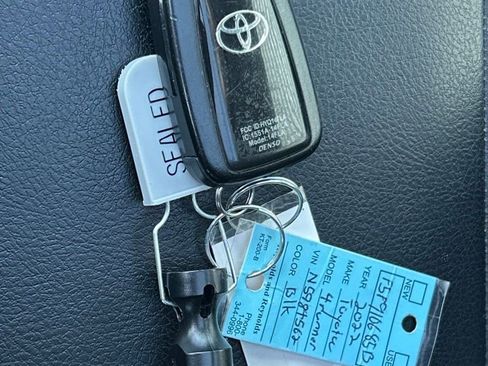 Used 2022 Toyota 4Runner SR5 Premium image 66