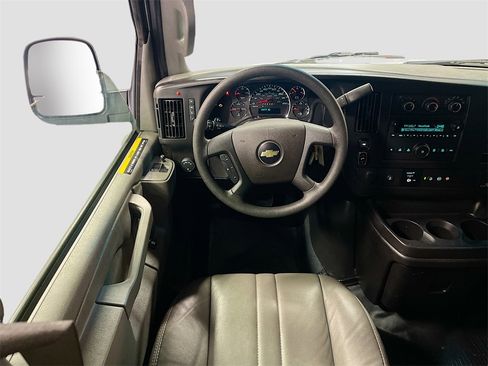 Used 2024 Chevrolet Express 2500 w/ Driver Convenience Package image 20