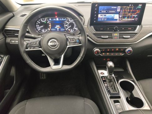 Used 2023 Nissan Altima 2.5 SV w/ SV Premium Package AWD/4WD image 22