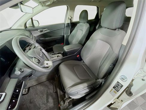 Used 2024 Kia Sportage LX image 20