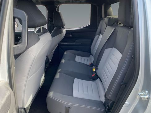 Used 2024 Toyota Tacoma TRD Off-Road image 13