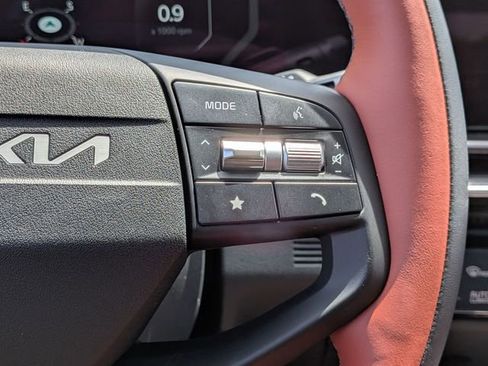 New 2026 Kia Sportage SX FWD image 14