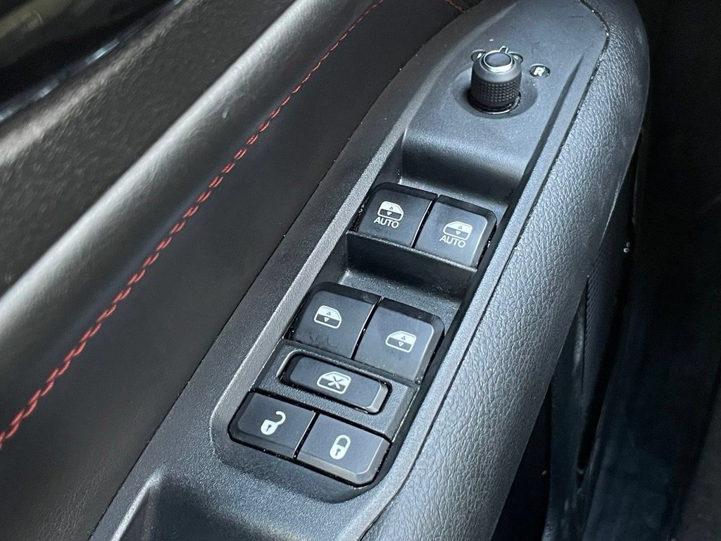 Used 2023 Jeep Compass Trailhawk AWD/4WD image 12