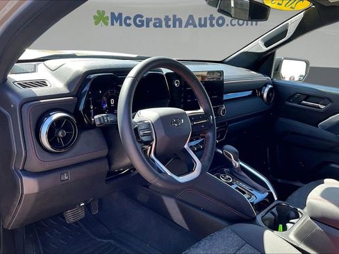 Used 2023 Chevrolet Colorado Z71 AWD/4WD image 17