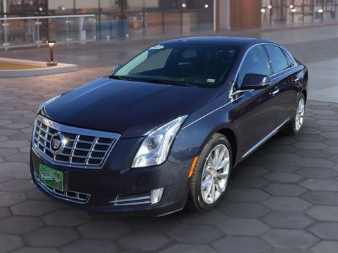 Used 2013 Cadillac XTS Premium image 2