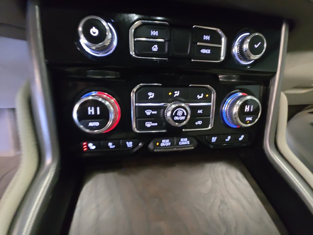 Certified 2021 GMC Yukon Denali w/ Denali Ultimate Package AWD/4WD image 23