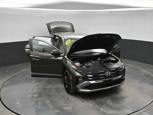 Certified 2025 Hyundai Tucson SE FWD image 39