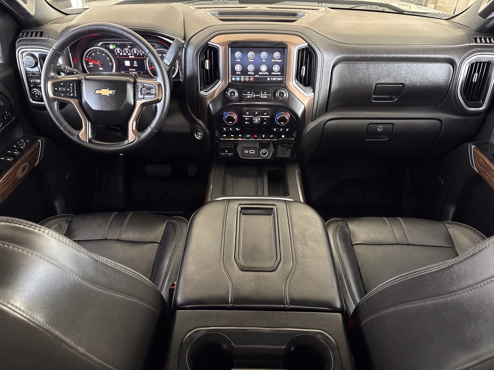 Used 2020 Chevrolet Silverado 1500 High Country w/ Technology Package AWD/4WD image 24