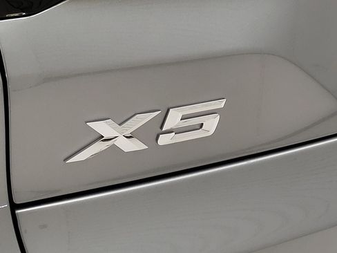 Used 2026 BMW X5 sDrive40i image 10