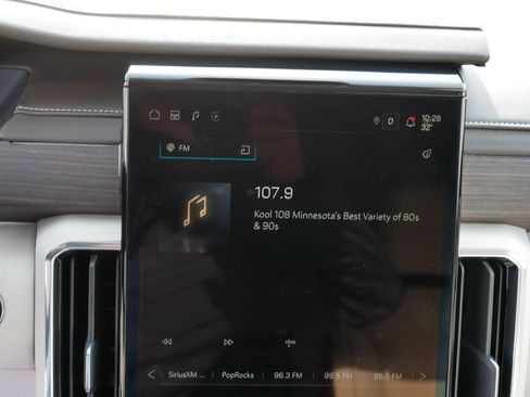 Certified 2025 GMC Acadia Denali w/ Super Cruise Package image 22