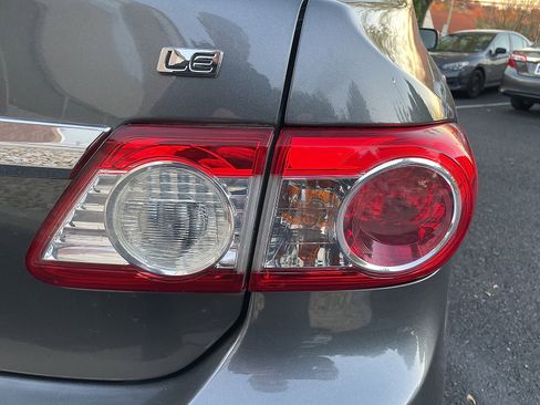 Used 2013 Toyota Corolla LE image 18