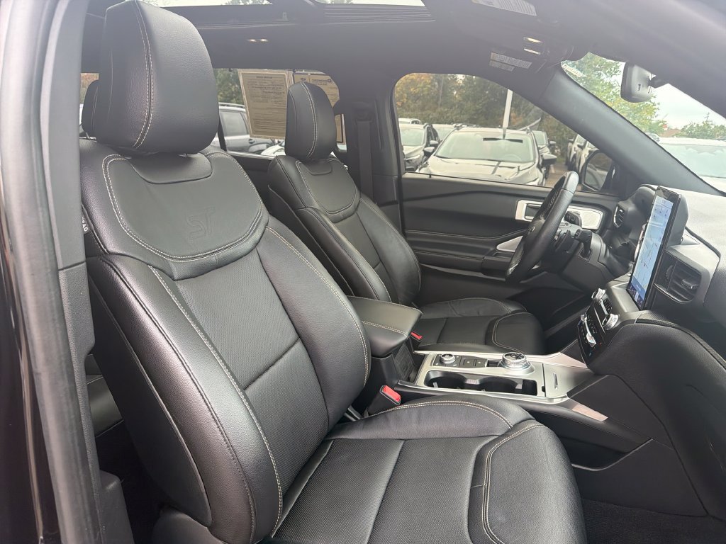 Used 2020 Ford Explorer ST w/ Premium Technology Package AWD/4WD image 32