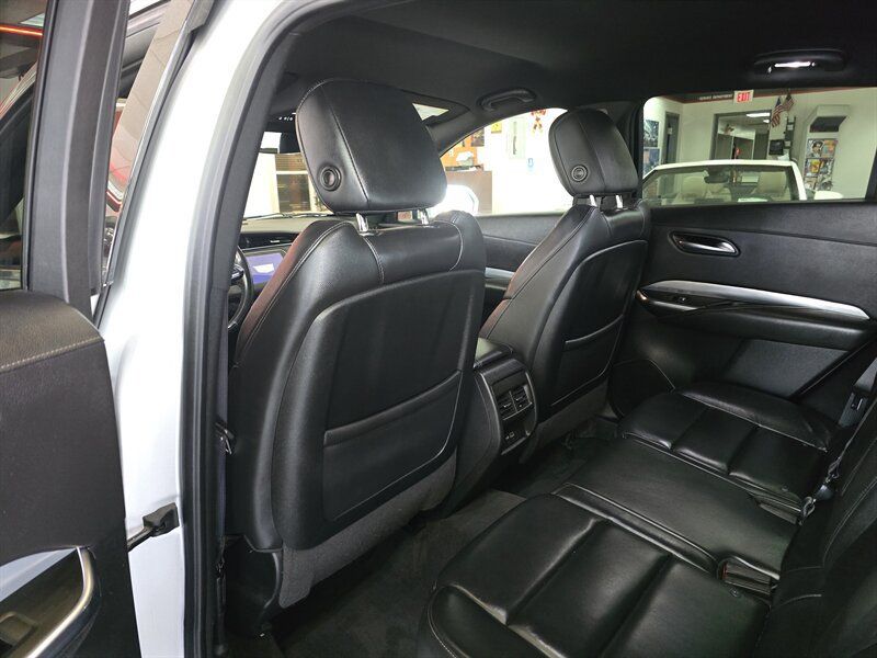Used 2020 Cadillac XT4 Premium Luxury FWD image 10