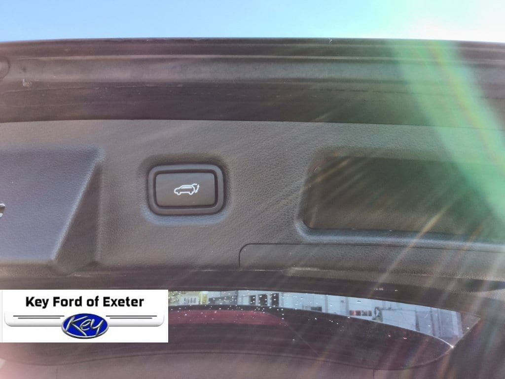 Used 2023 Hyundai Santa Fe Limited w/ Cargo Package AWD/4WD image 16