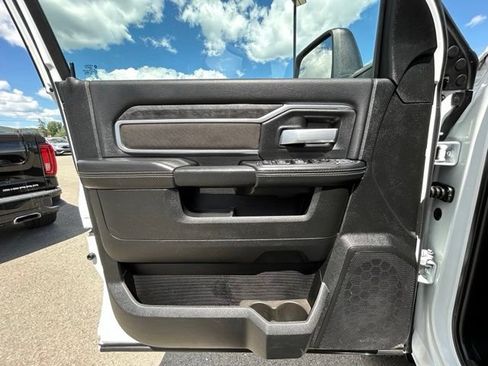 Used 2024 RAM 3500 Big Horn AWD/4WD image 31