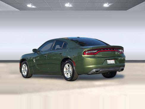 Used 2019 Dodge Charger SXT image 3