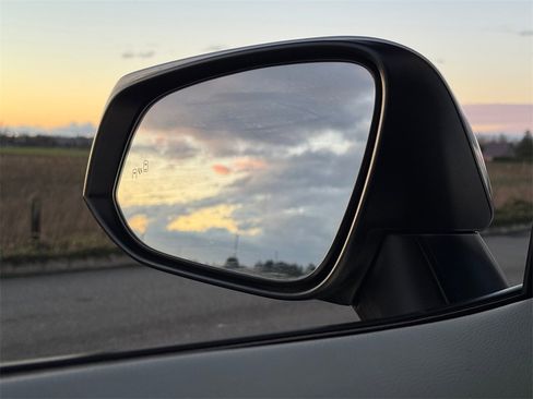 Used 2024 Toyota RAV4 Limited image 33