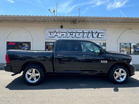 Used 2018 RAM 1500 Express RWD image 5