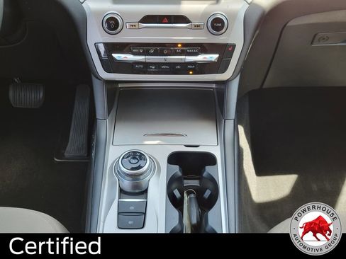 Certified 2022 Ford Explorer XLT image 24