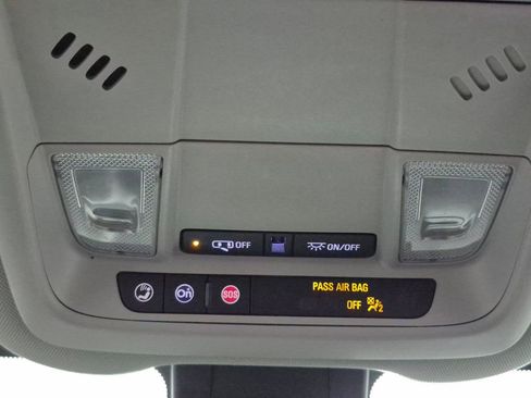 Used 2020 GMC Terrain SLE FWD image 21