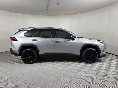 Used 2024 Toyota RAV4 LE FWD image 8
