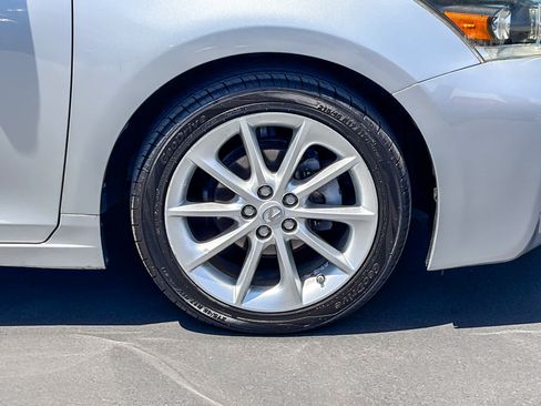 Used 2013 Lexus CT 200h FWD image 9