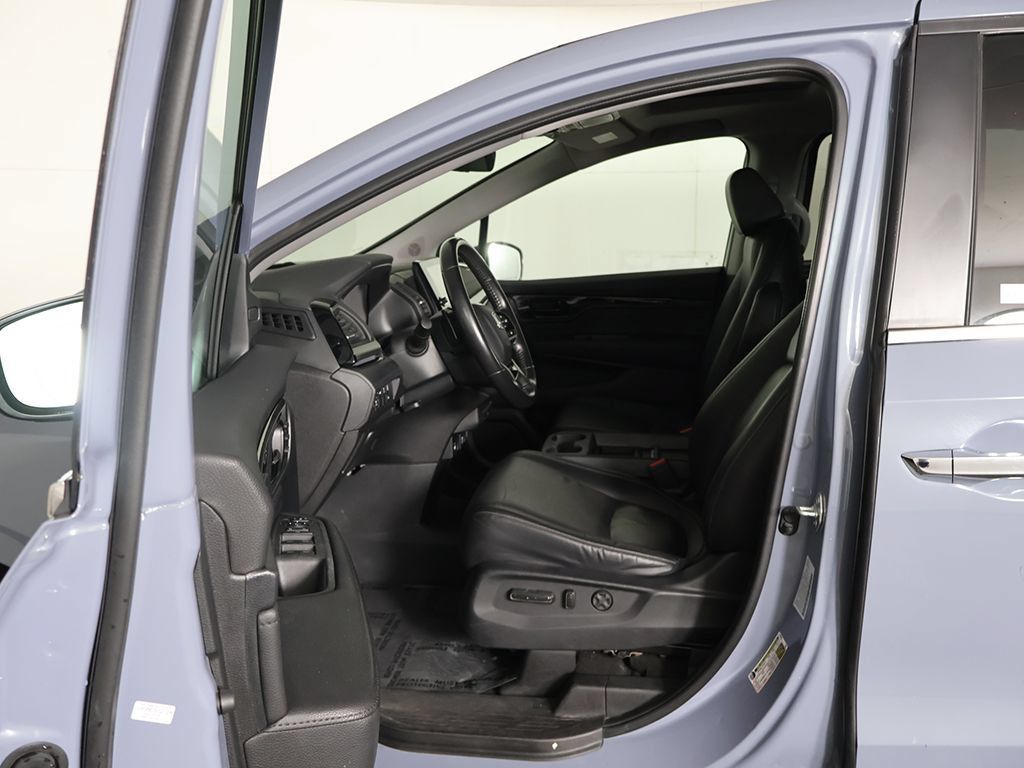Used 2023 Honda Odyssey Touring image 29