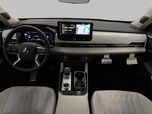 New 2025 Mitsubishi Outlander SEL image 20