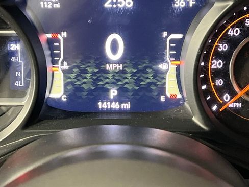 Used 2024 Jeep Wrangler Willys image 36