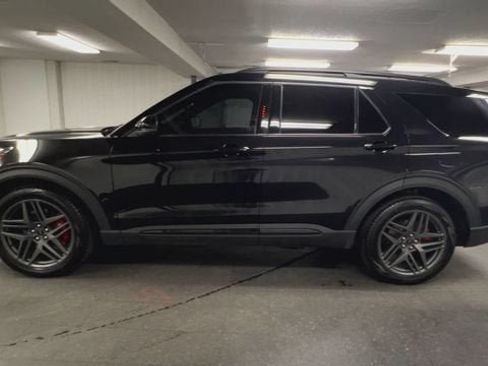 Used 2025 Ford Explorer ST w/ Sun And Sound Package AWD/4WD image 5