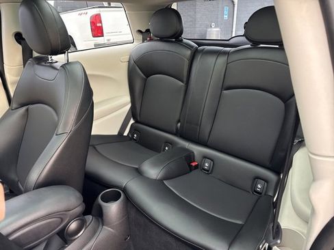 Used 2016 MINI Cooper 2-Door Hardtop image 44