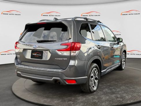 Used 2020 Subaru Forester Premium AWD/4WD image 10