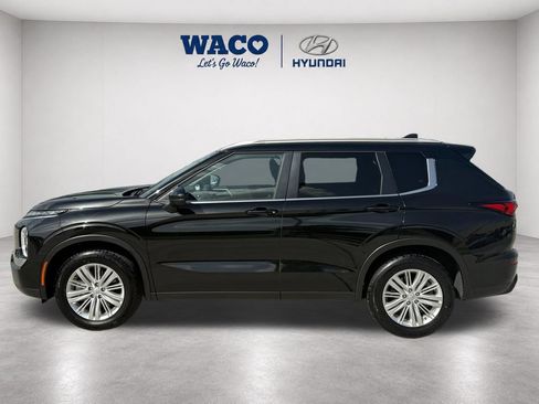 Used 2024 Mitsubishi Outlander ES FWD image 4