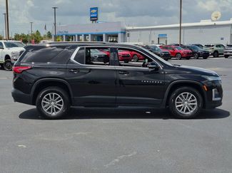 Used 2023 Chevrolet Traverse LT FWD video 4