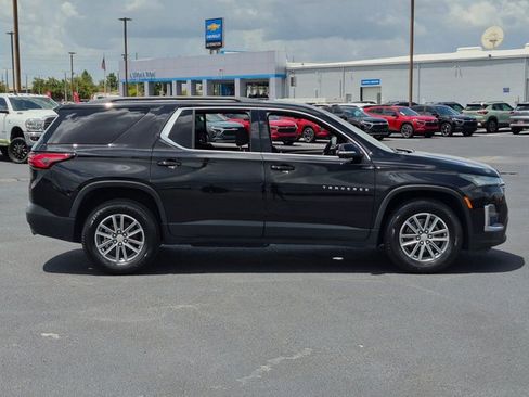 Used 2023 Chevrolet Traverse LT FWD image 4