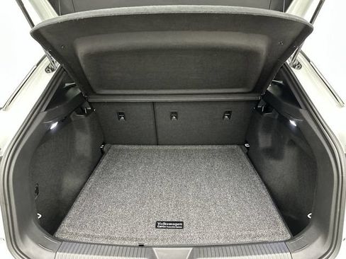 Used 2024 Volkswagen ID.4 Pro AWD/4WD image 23