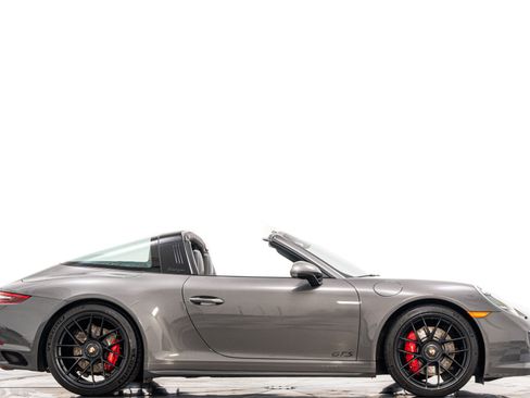 Used 2018 Porsche 911 Targa 4 GTS AWD/4WD image 2