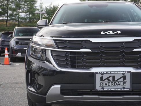 Used 2024 Kia Seltos LX image 11