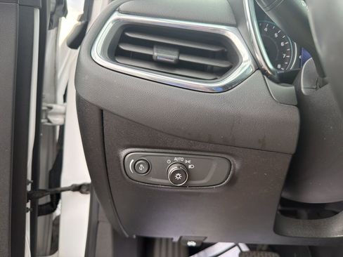 Used 2019 Chevrolet Equinox LT FWD image 19