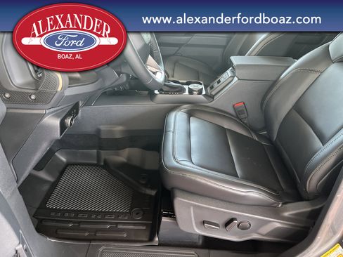 New 2026 Ford Bronco Badlands image 8