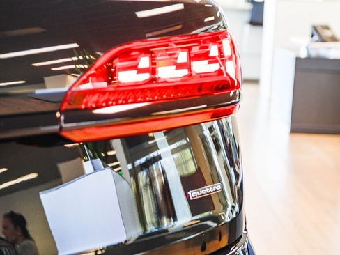 New 2026 Audi Q7 3.0T Prestige image 3