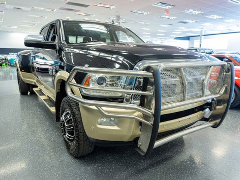 Used 2016 RAM 3500 Laramie Longhorn AWD/4WD image 3