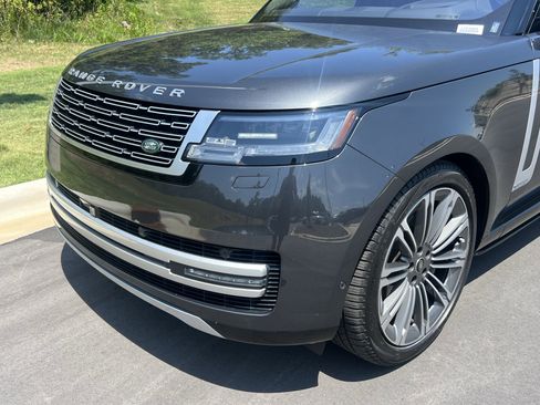 Certified 2023 Land Rover Range Rover Long Wheelbase Autobiography AWD/4WD image 11