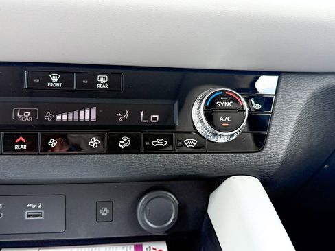 New 2025 Mitsubishi Outlander 4WD Plug-In Hybrid image 33