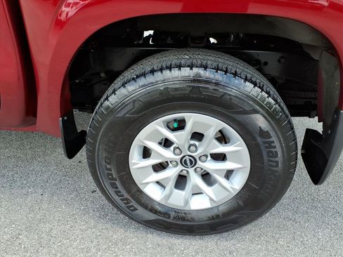 Certified 2024 Nissan Frontier SV w/ Technology Package AWD/4WD image 8
