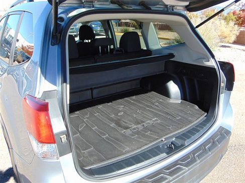 Used 2020 Subaru Forester Premium image 25