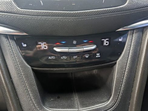 Used 2021 Cadillac XT6 Luxury w/ LPO, Floor Liner Package AWD/4WD image 38