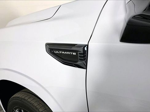 New 2026 GMC Yukon XL Denali Ultimate AWD/4WD image 9